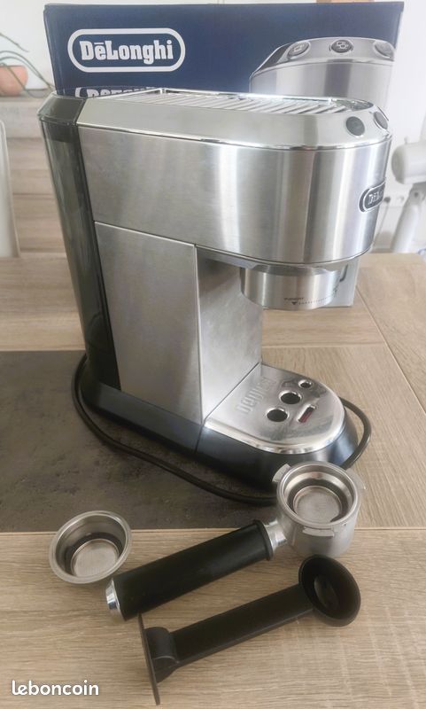 Cafetière expresso De'Longhi Dedica EC685.M – Très bon état (image 2)