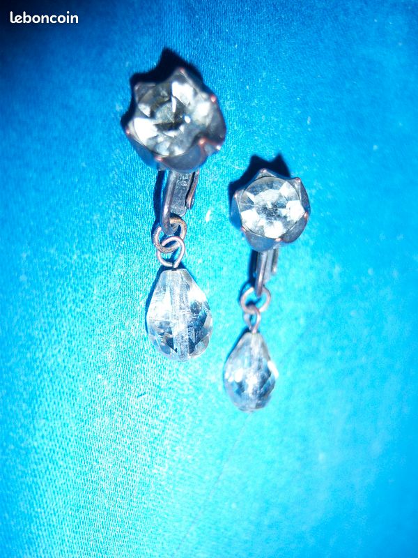 Boucles D'oreilles Dormeuses Argenté - Gouttes Avec Strass Et Nacre, Très Féminines !