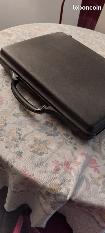 Malette porte documents (image 1)