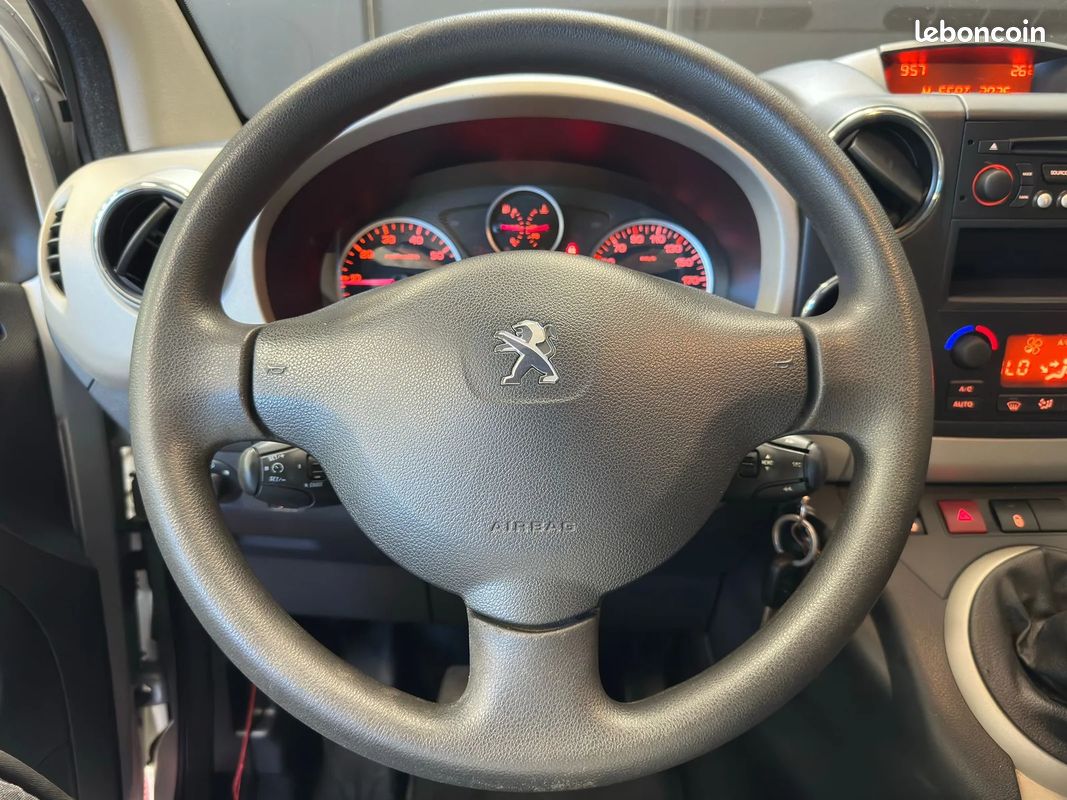 Peugeot PARTNER Outdoor 1.6 HDI 92ch - SECONDE MAIN - RÉVISION À JOUR - KIT DISTRI À JOUR (image 17)