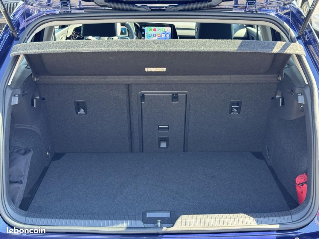 VOLKSWAGEN GOLF 8 VIII 2.0 TDI 116ch DSG 7 Active Pano Matrix Navi CarPlay Acc Siege Chauffant (image 8)