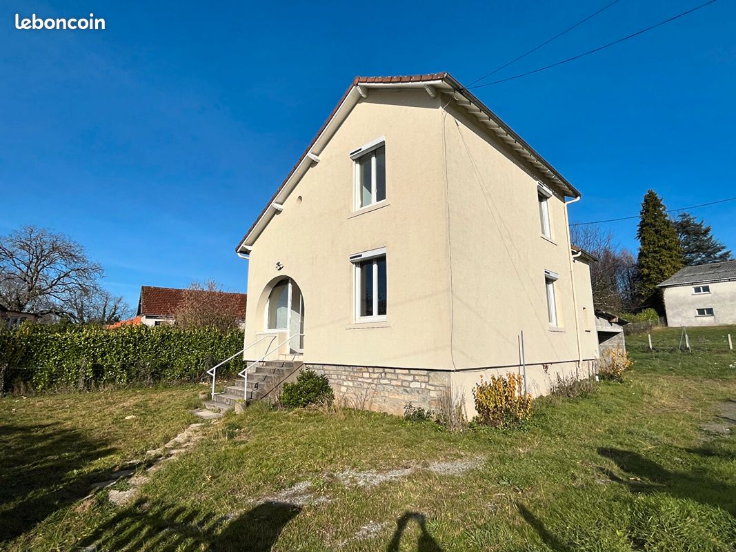 Maison 5 pièces 123 m² · à Favars · 123 m² · 810 €