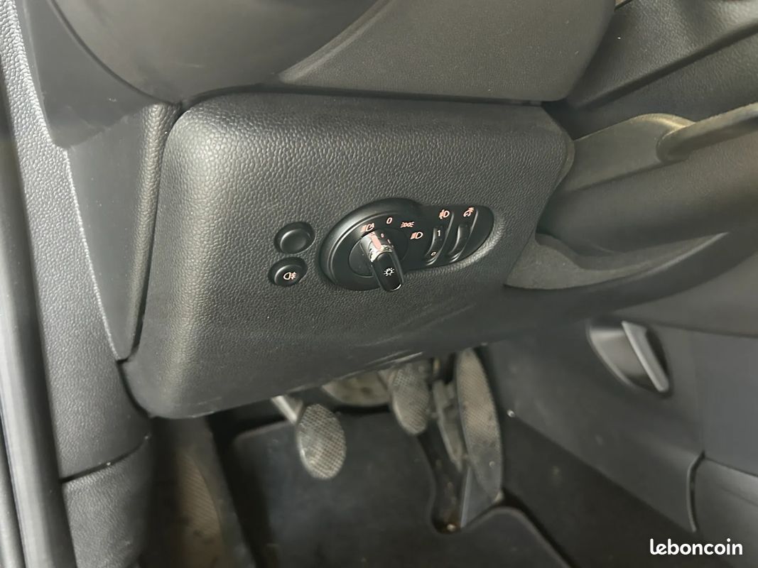 MINI Mini 1.2 102ch One - 2015 - 90 000 km - Toit ouvrant- Harman Kardon - EDITION MARYLEBONE (image 27)
