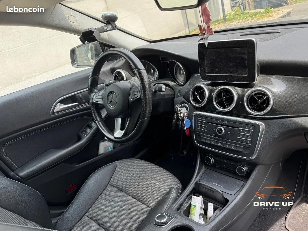 Mercedes Classe Cla Coupé 180 CDi 1.5 CDI 7G-DCT 109 cv Boîte auto (image 11)