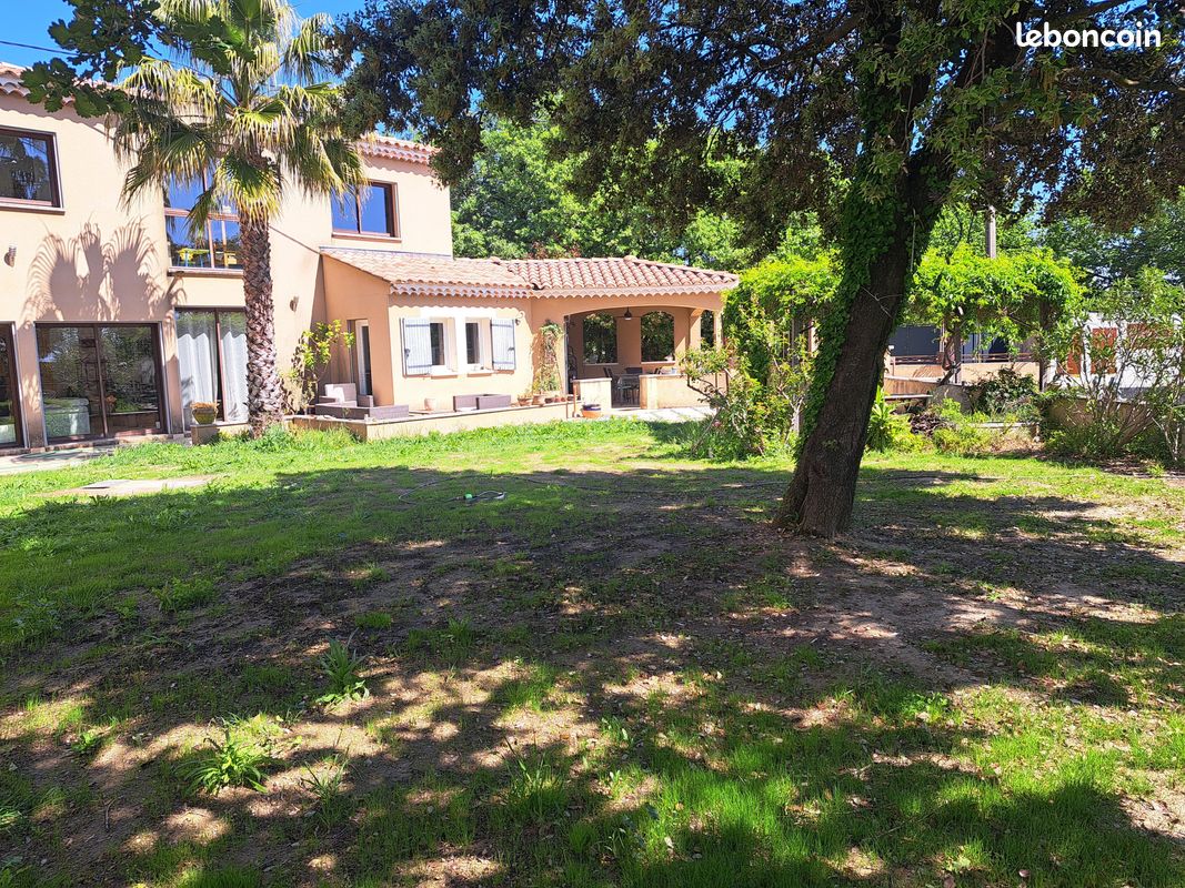 Villa familiale avec jardin et piscine | Rochefort-du-Gard | 155 m² (image 2)