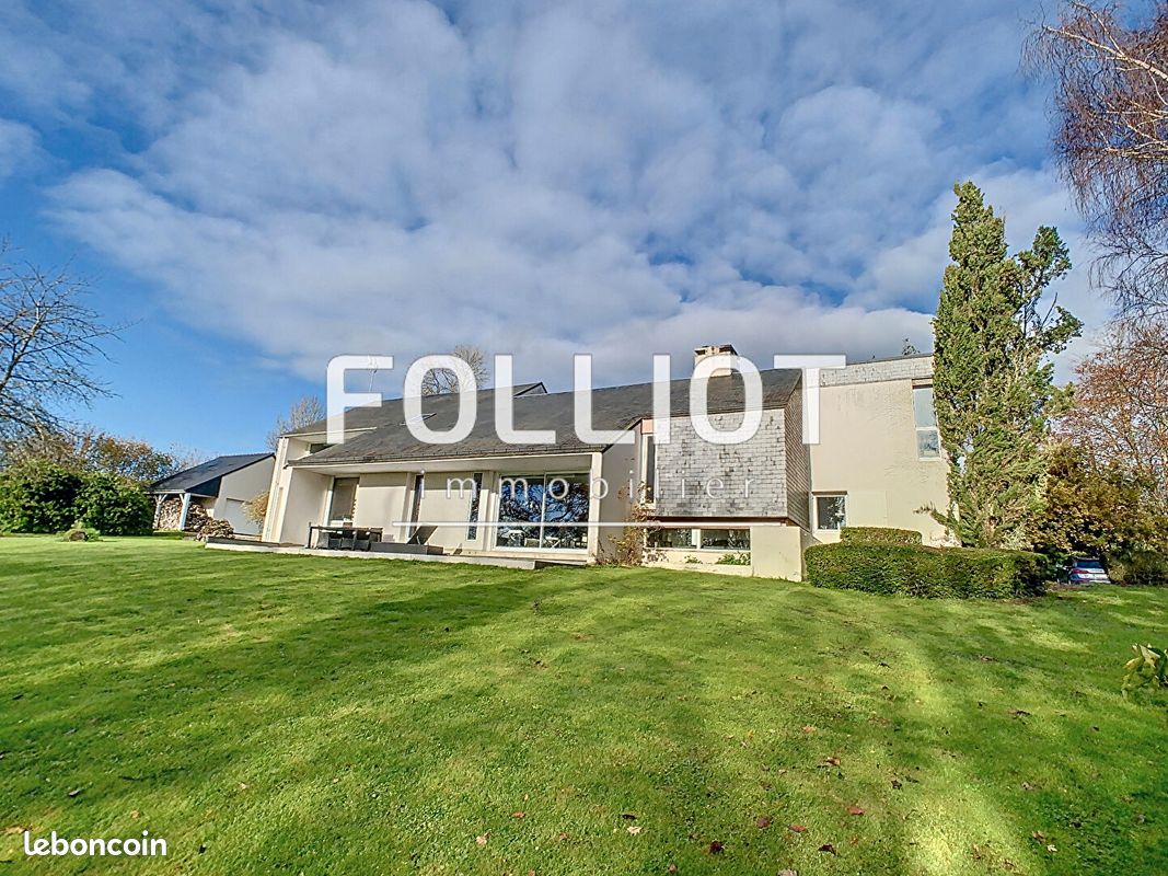 Maison 6 pièces 275 m² · à Saint-Lô · 275 m² · 553 000 €