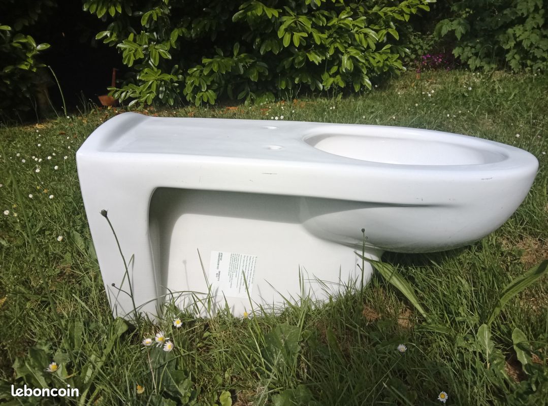 Cuvette Alterna adaptée fauteuils roulants neuve avec un éclat (image 2)