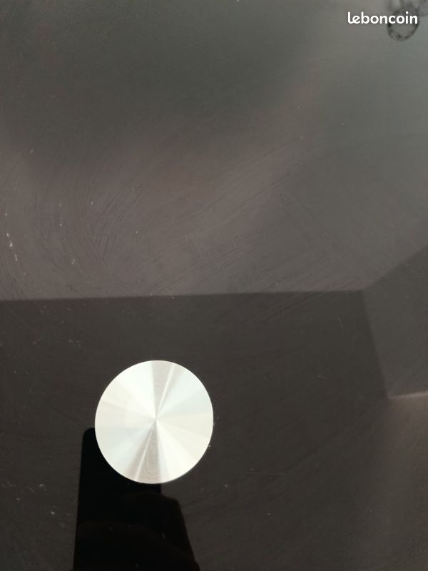 Table noir laquée (image 1)
