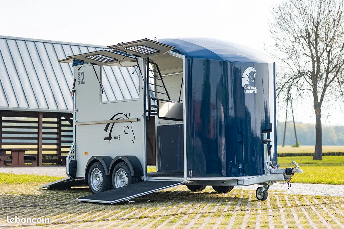 Remorque Center Van Cheval LibertÃ© Avis Remorque Van Chevaux