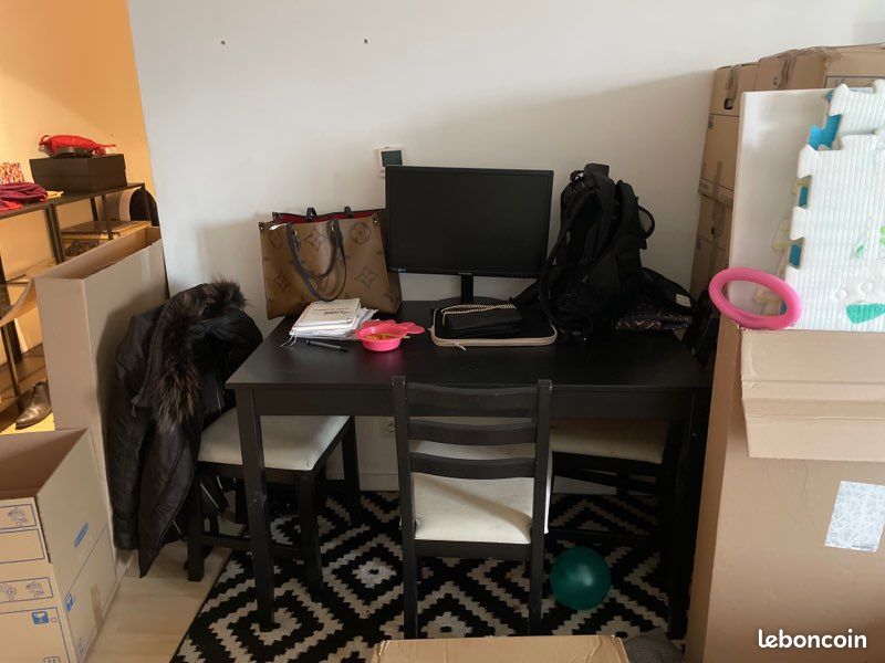 Table à manger avec 4 chaises (image 5)