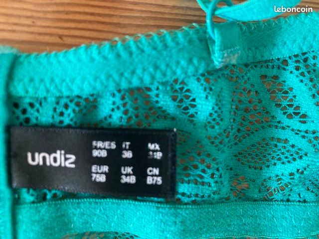 Lingerie SG dentelle taille 75 B Vêtements