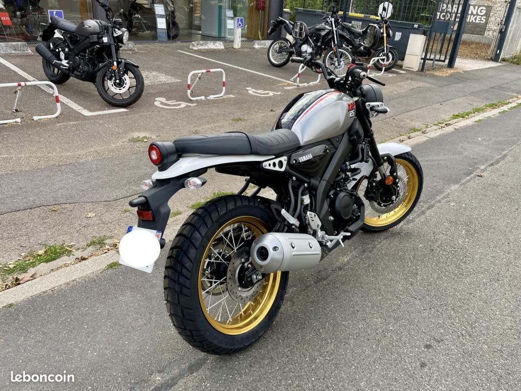 Yamaha XSR 125 Legacy (image 3)