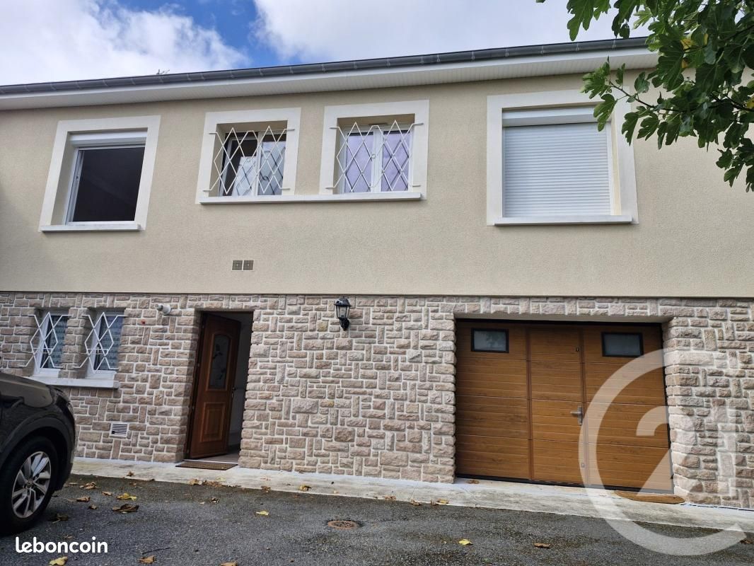 Maison 8 pièces 193 m² · à Guéret · 193 m² · 950 €/mois