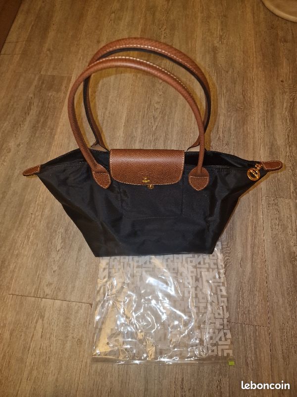 Sac longchamp pliage taille M noir Neuf Accessoires Bagagerie