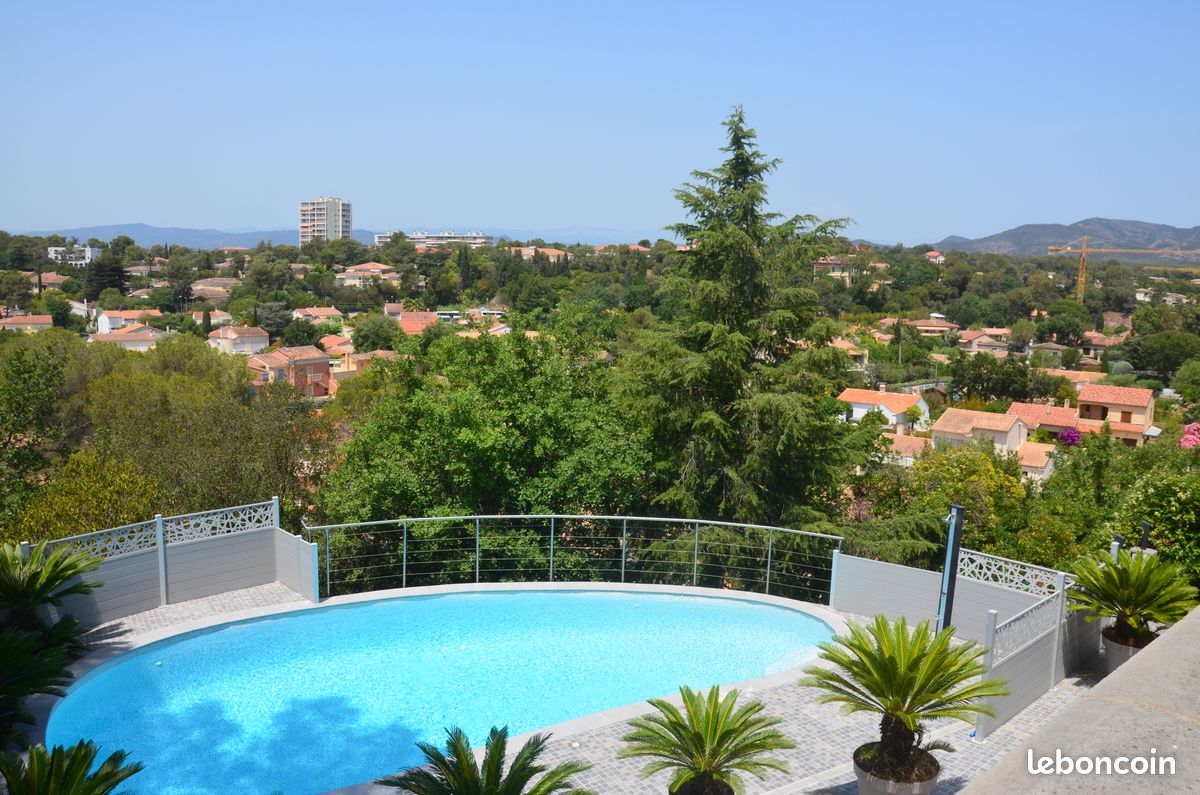 Maison 10 pièces 200 m² · à Saint-Raphaël · 200 m² · 1 180 000 €