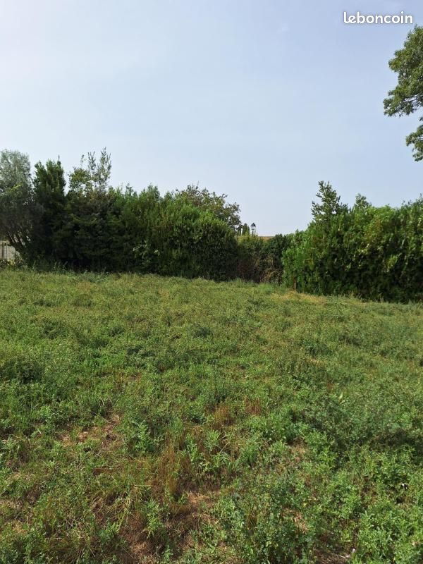Terrain 460 m² Senas · à Sénas · 162 000 €