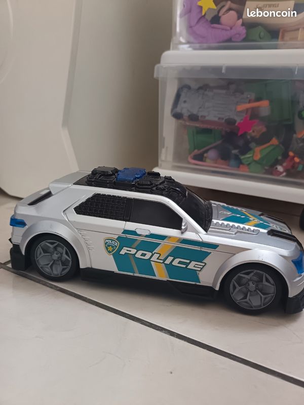 Voiture pompier et police (image 3)