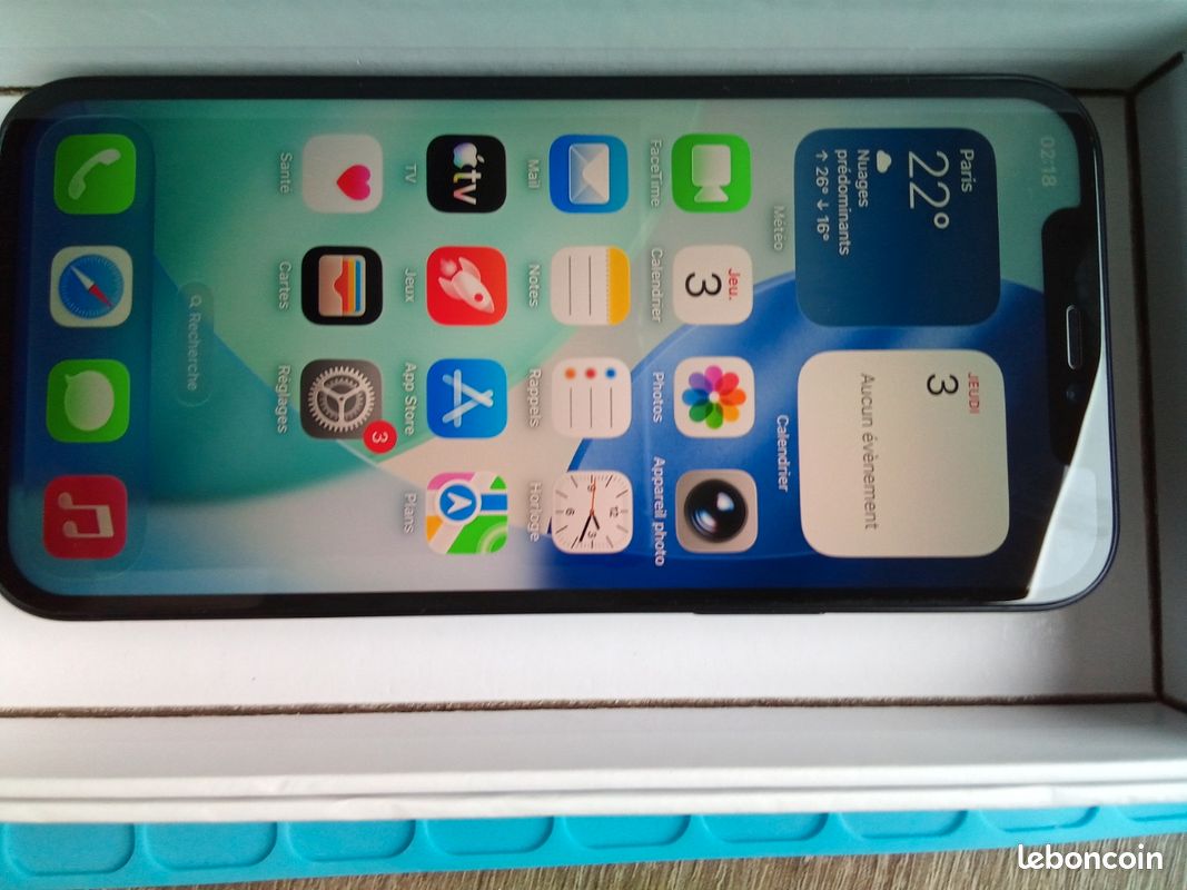 IPhone 12 (image 3)