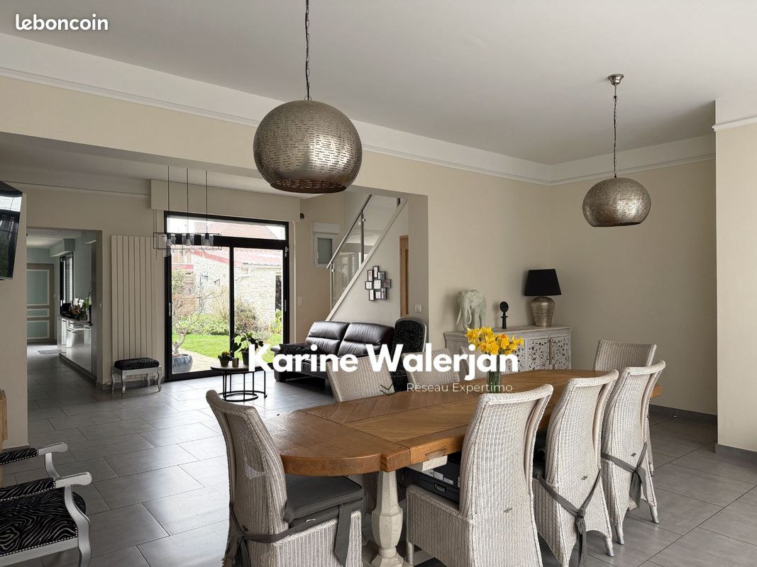 Maison 10 pièces 217 m² · à Courrières · 217 m² · 284 900 €