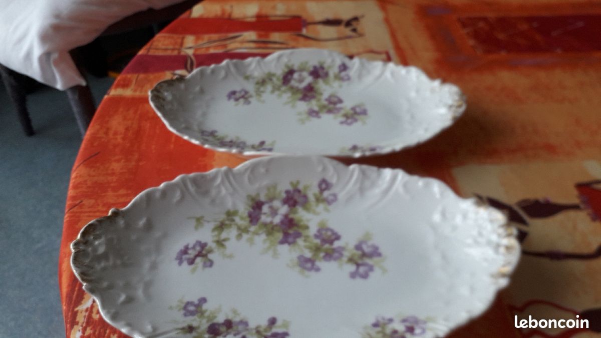 2 petits plats porcelaine Apéritif E.Bourgeois (image 1)