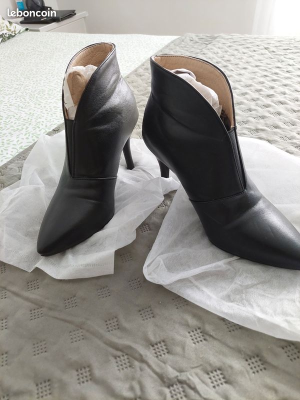 Boots femme marque Jingpin (image 1)