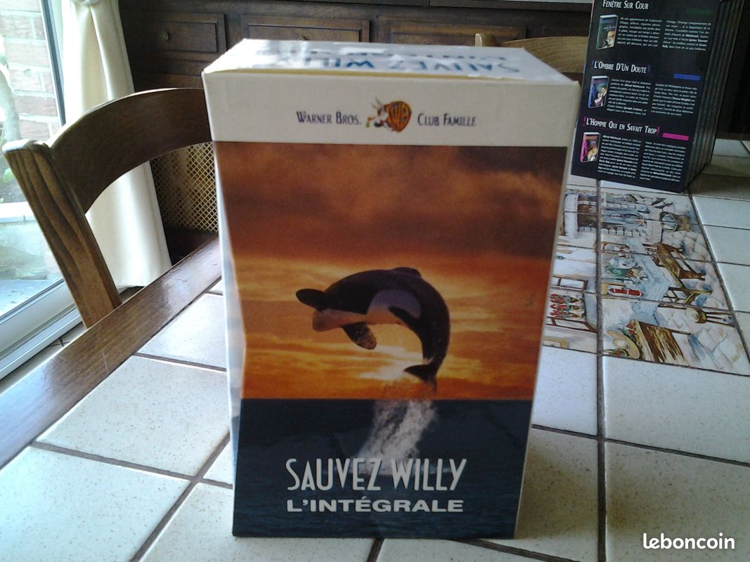 Coffret de cassettes vhs SAUVEZ WILLY (image 2)