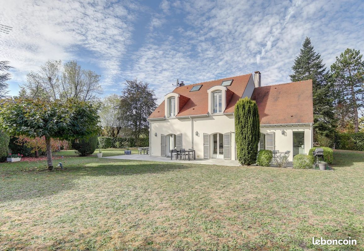 Maison 7 pièces 220 m² · à Noisy-le-Roi · 220 m² · 1 190 000 €