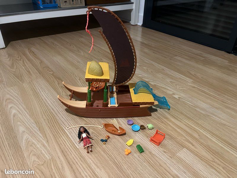 Pirogue Vaiana 2 (image 1)