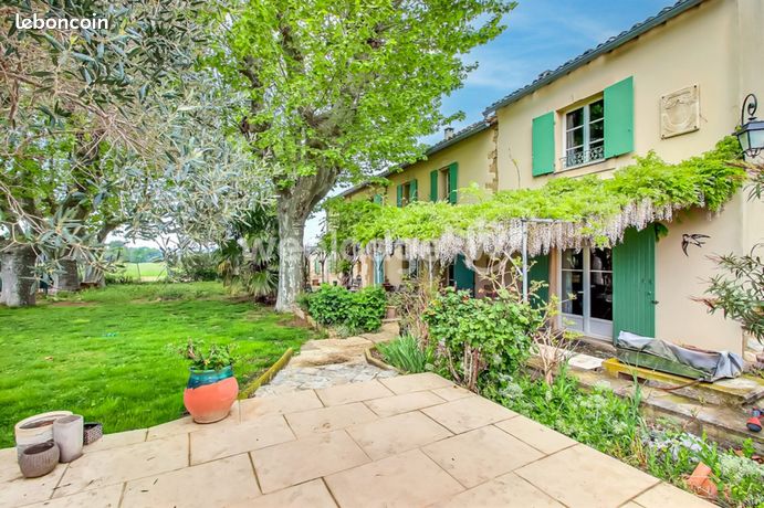 Propriété 10 pièces 558 m²