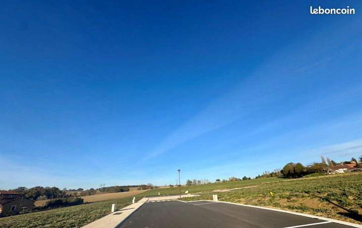 Terrain 1 087 m² Clermont Saves