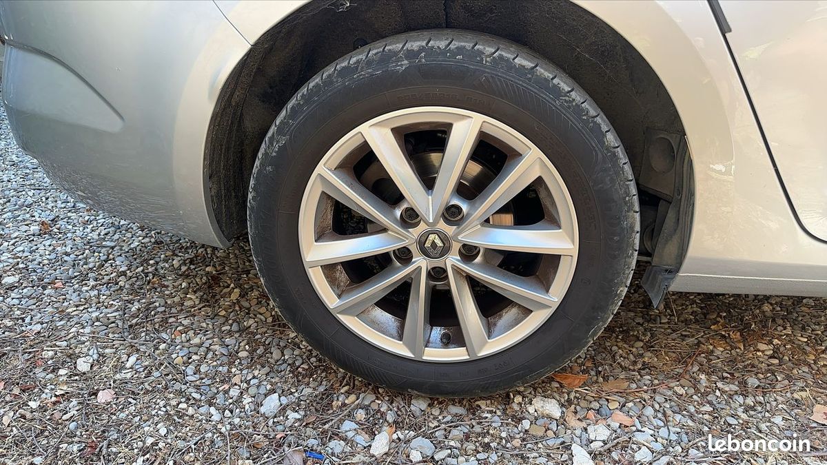 Renault Mégane Estate IV 1.5 Blue dCi 115 Business (image 16)