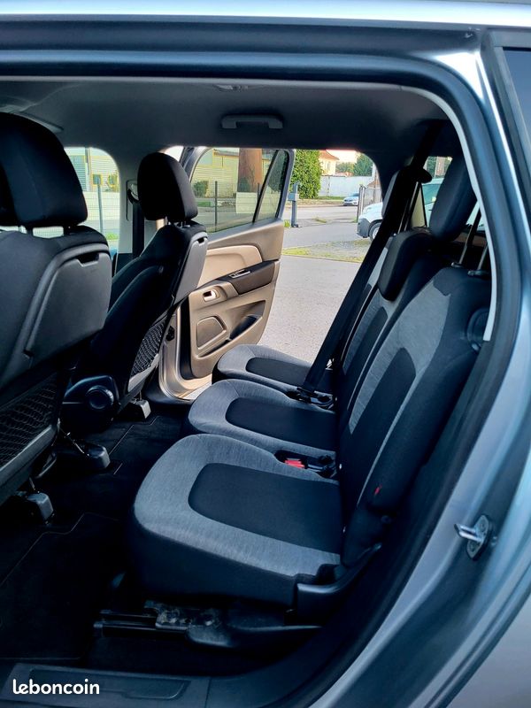 Citroën Grand C4 SpaceTourer 1.6 Bluehdi 120 chevaux Business 7 places (image 8)