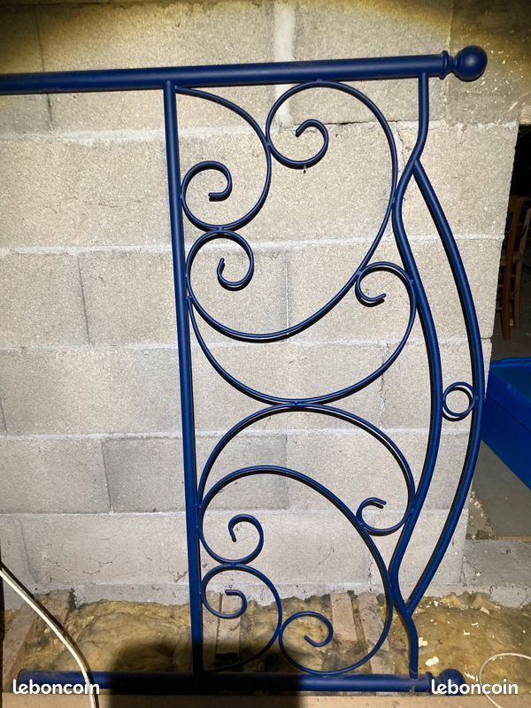 Cadre de lit en métal bleu (image 3)