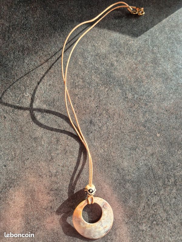 Collier artisanal nacre (image 2)