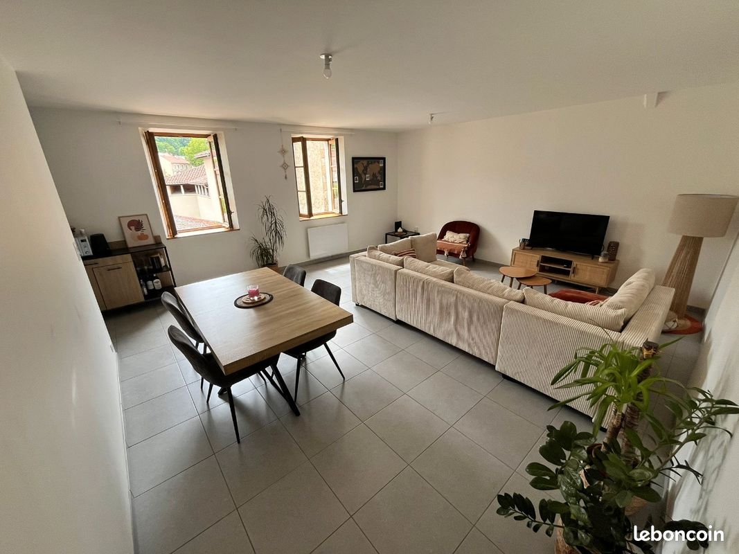 Appartement 3 pièces 80 m² · à Figeac · 80 m² · 750 €
