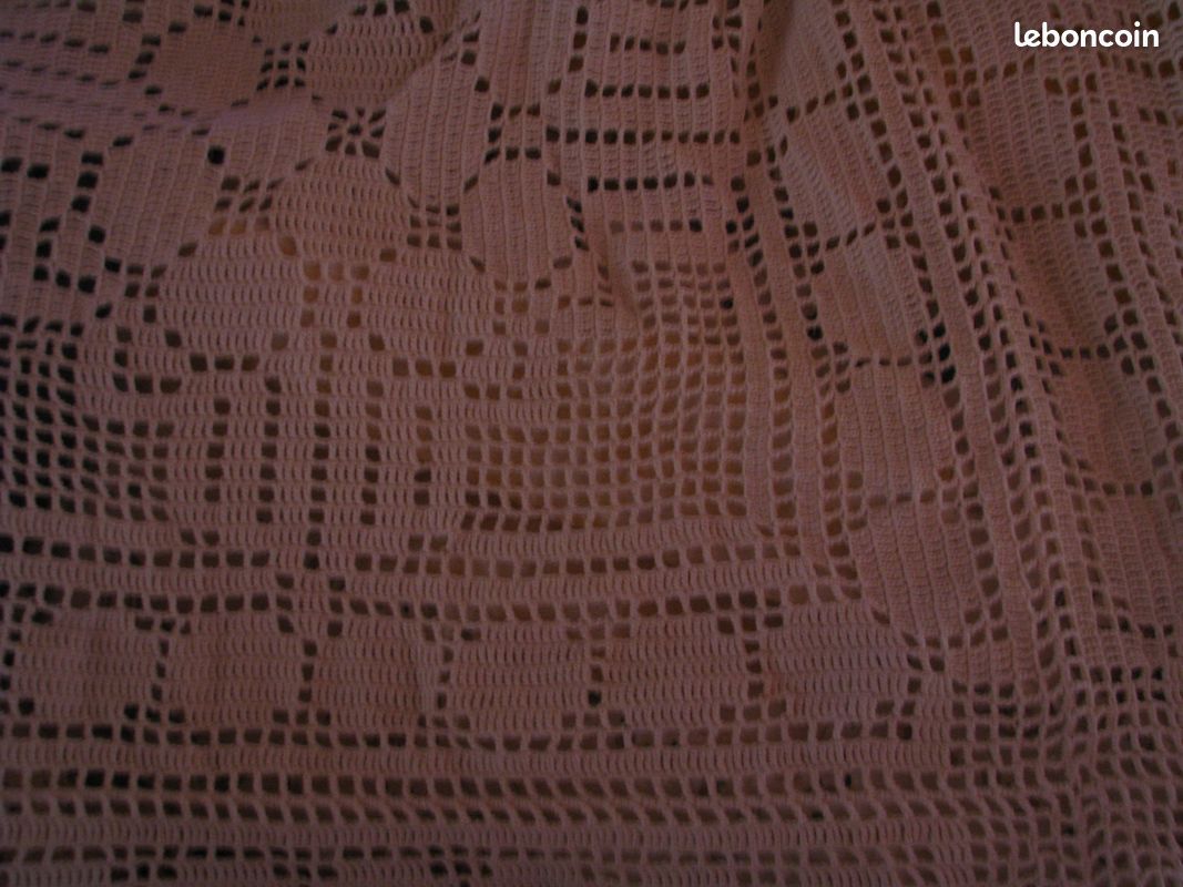 Nappe ou dessus de lit au crochet ancienne shabby (image 1)