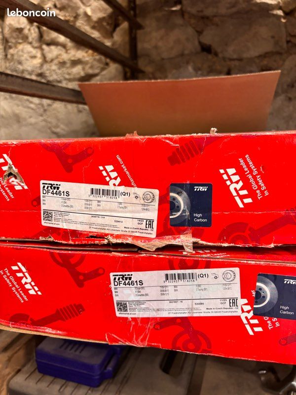 Lot de 2 disques de frein TRW DF4461S BMW Série 3 E90 E91 E92 E93 - Neufs (image 1)