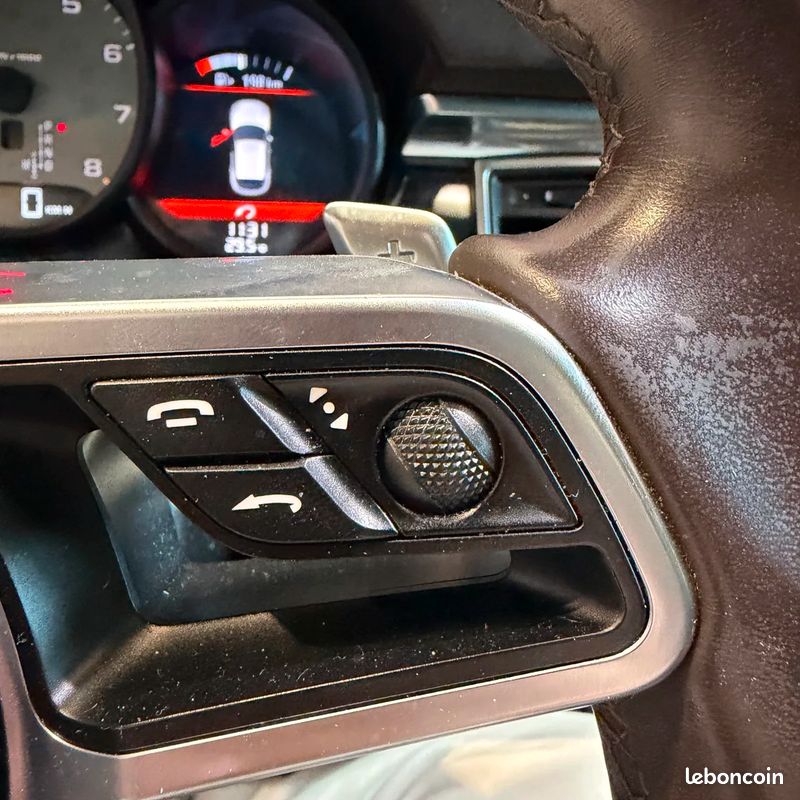 PORSCHE MACAN 3.0 V6 340 ch S PDK / TOIT OUVRANT / CAMERA DE RECUL / CUIR ETENDU (image 12)