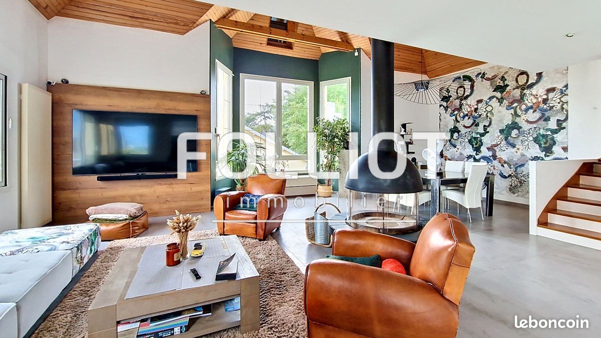Maison 10 pièces 260 m² · à Bréhal · 260 m² · 705 000 €