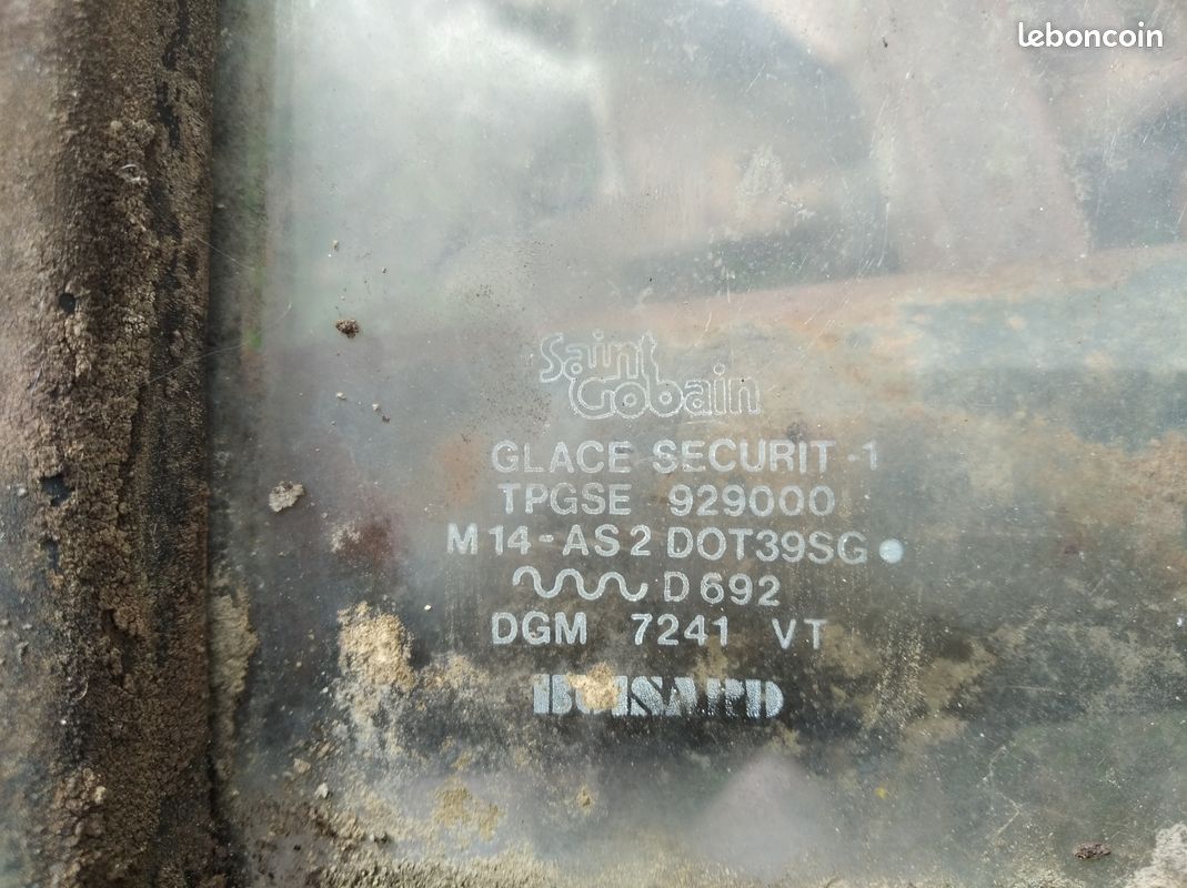 Vitres de cabine Renault 461 (image 3)