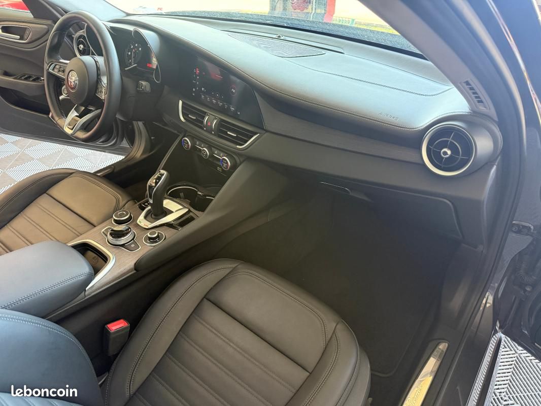 Alfa Romeo Giulia MY20 2.2 190 ch AT8 Ti (image 15)