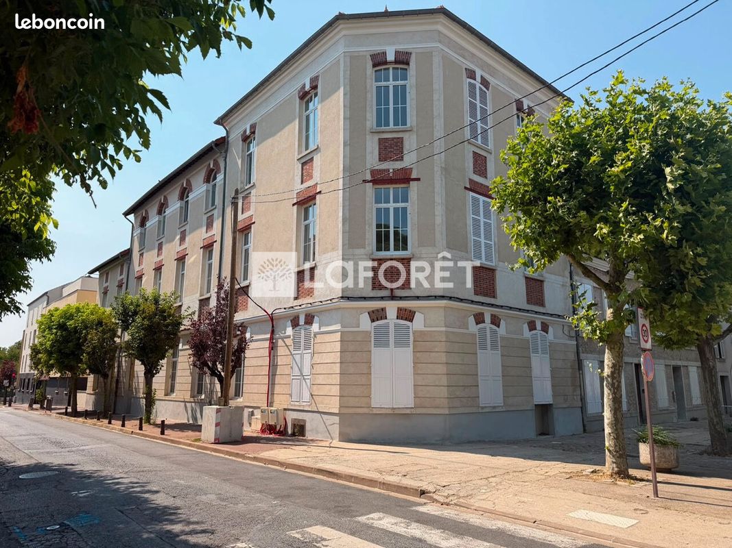 Appartement 3 pièces 57 m² · à Brie-Comte-Robert · 57 m² · 1 064 €