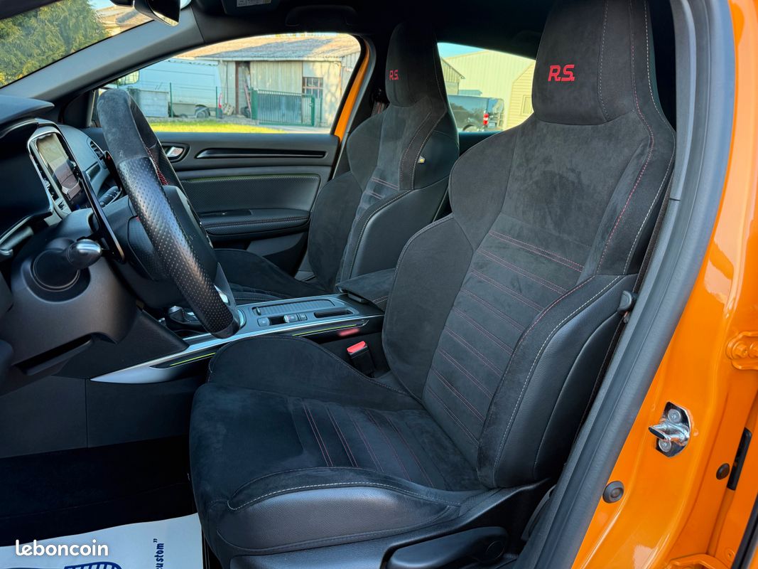RENAULT MEGANE IV BERLINE TCe 300 EDC R.S. Trophy (image 10)