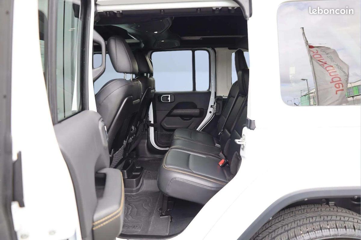 Jeep Wrangler Unlimited Sahara 2.0 Turbo 272 ch * 4x4 * Full Cuir * ACC * CarPlay * Écran 12.3 * LED (image 14)