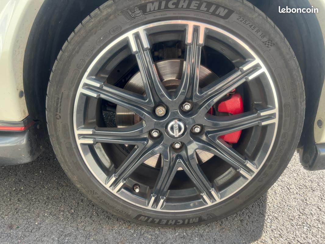 Nissan Juke Nismo RS 1.6 DIG-T 218 - FULL Options* Recaro* Parfait état (image 33)