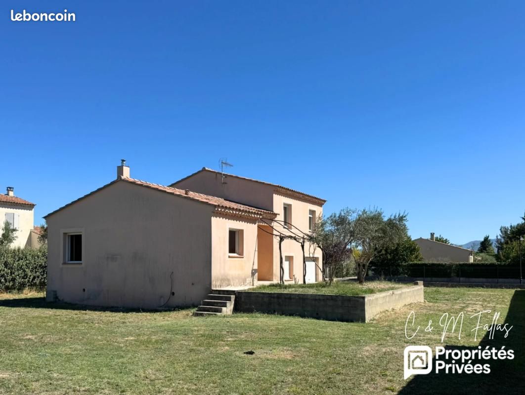Maison 4 pièces 106 m² · à Travaillan · 106 m² · 290 000 €