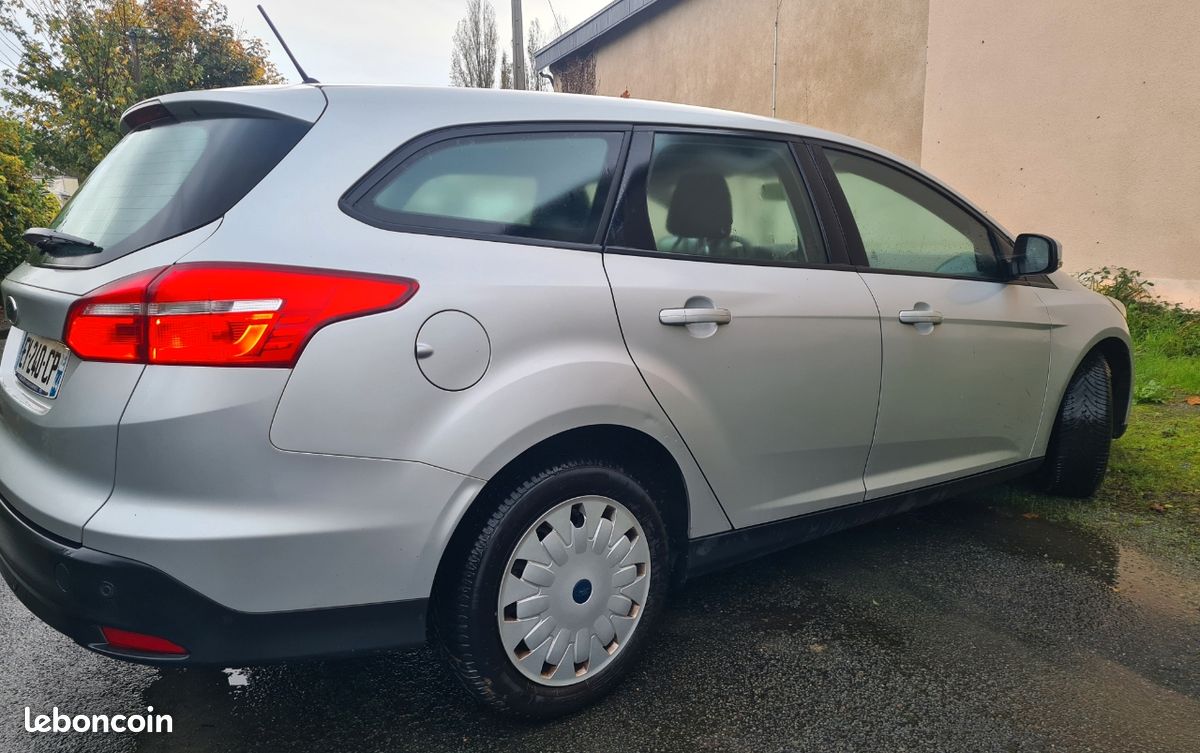 Ford focus sw 1.5 tdci 105cv (image 2)