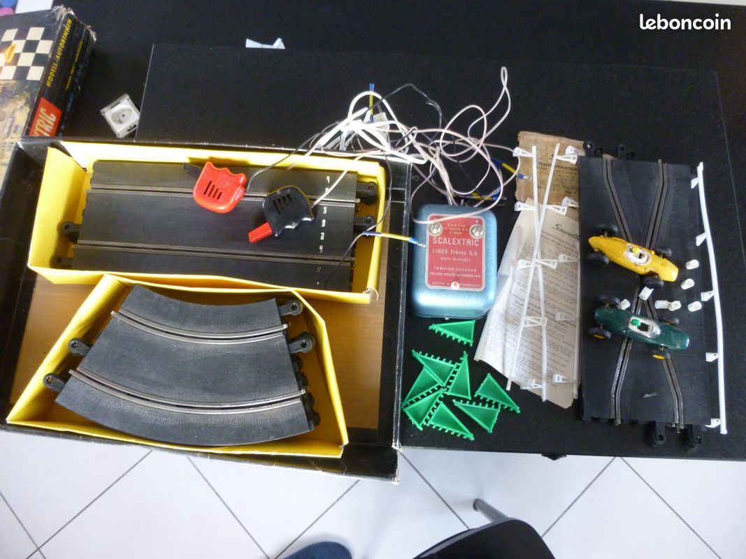 Circuit voiture Scalextric vintage année 60 (image 2)