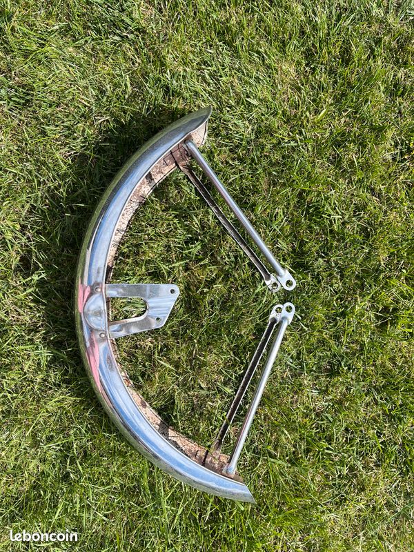 Garde boue avant Honda (image 3)