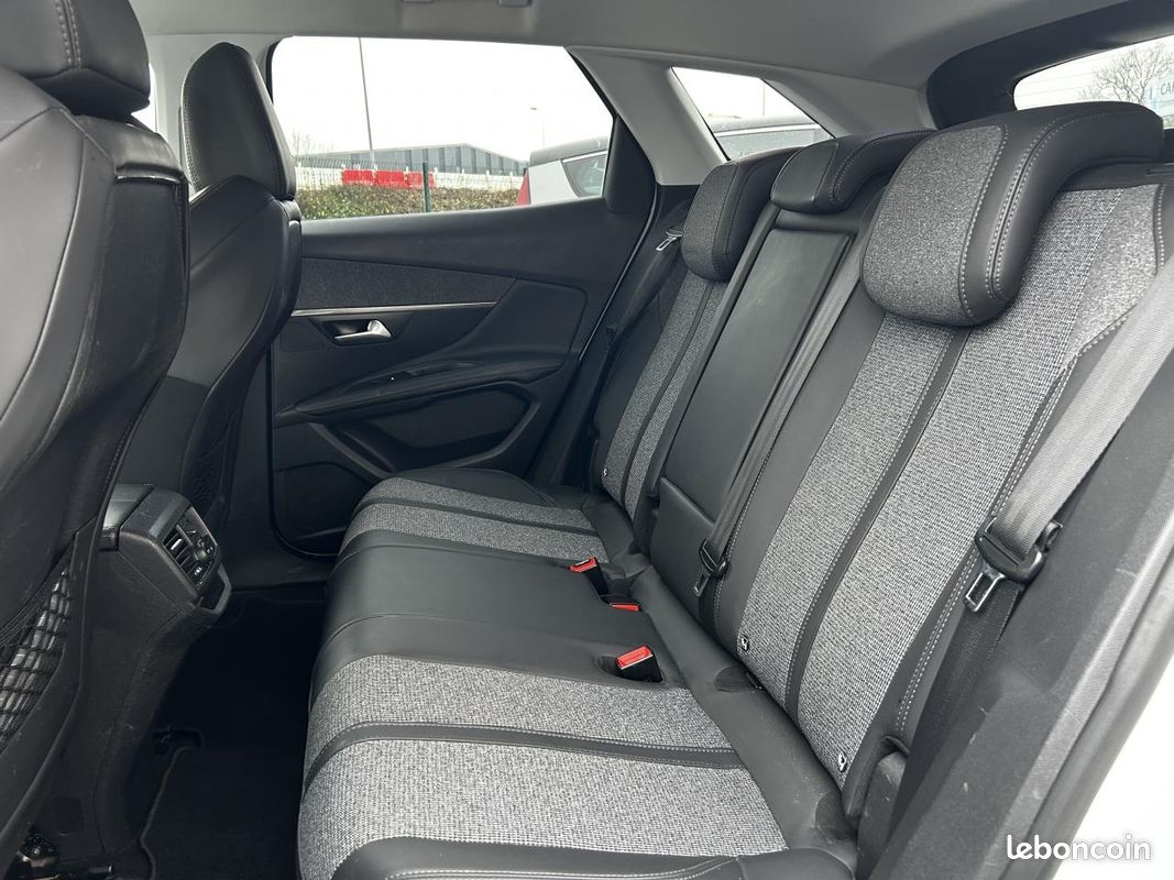 PEUGEOT 3008 1.6 BlueHDi S&S - 120 CV - EAT6 - ALLURE - ATTELAGE (image 11)